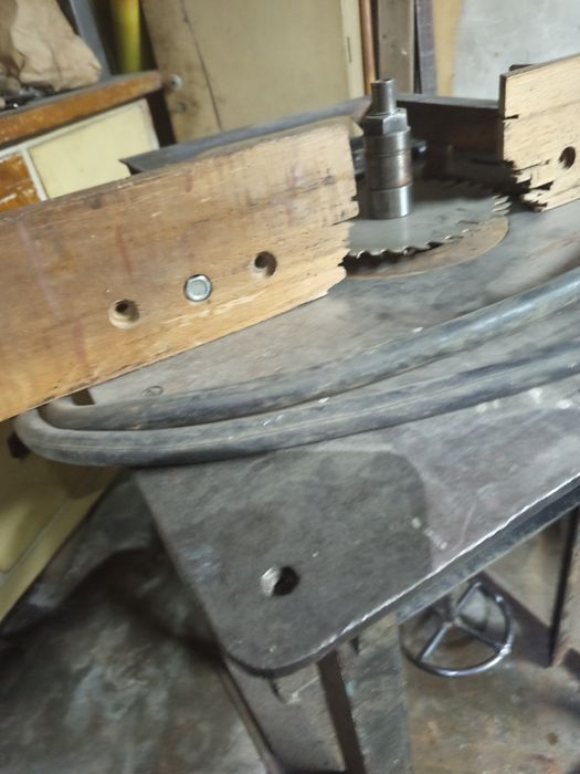 Frezarka dolnowrzecio owa do drewna