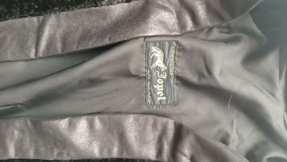 Casaco em pele "caraculo"