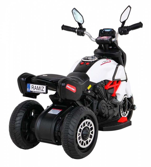 Autko motor MOTOREK FAST TOURIST na akumulator trójkołowy dla dzieci