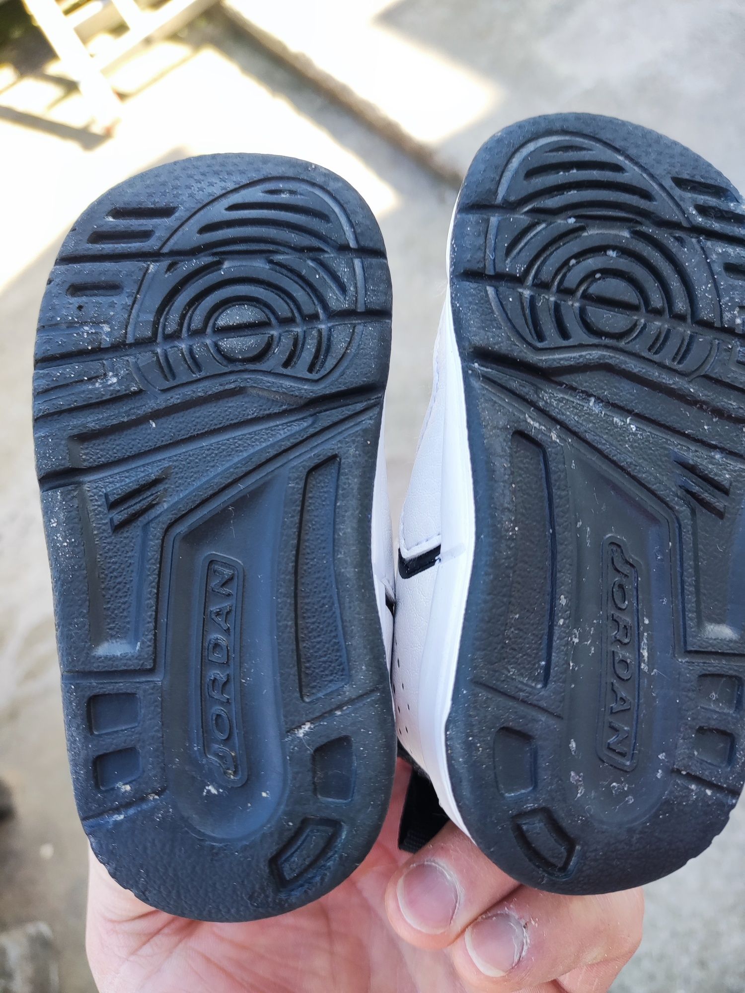 Sapatilhas bebê new balance n19 e jordan n19,5