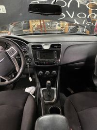 Салон, сидіння, дверні карти Chrysler 200 tourin 2010-2013, крайслер
