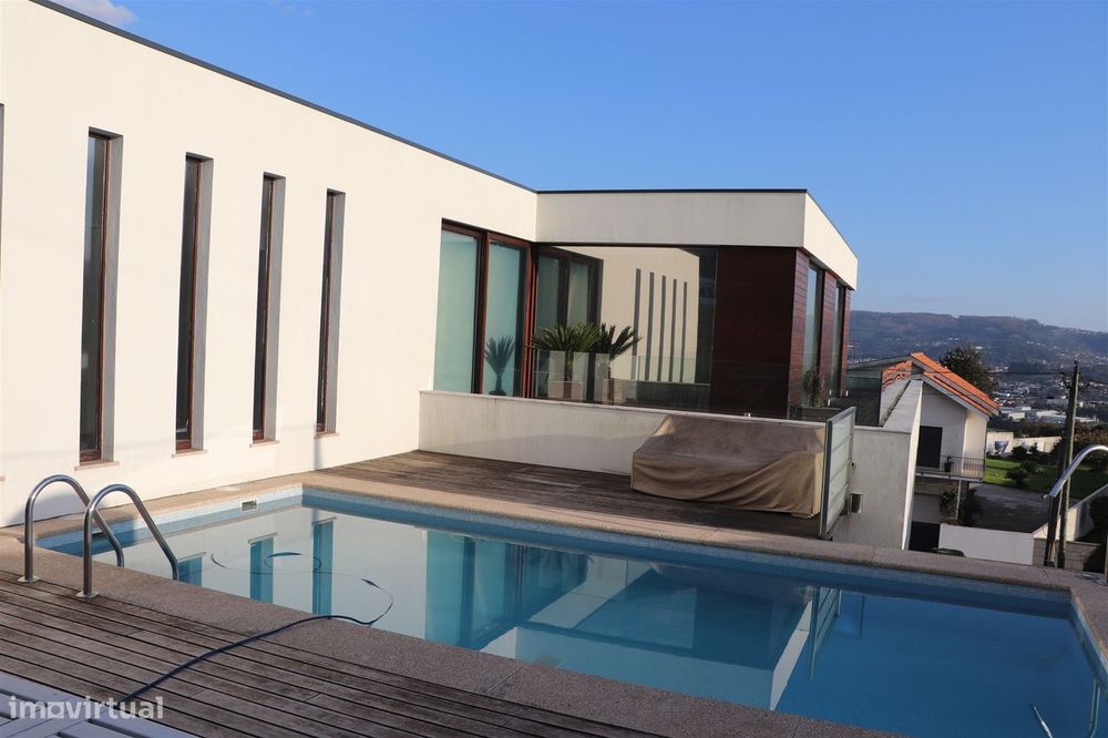 Moradia Isolada T3+2 Venda em Lordelo,Guimarães