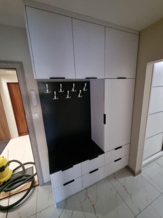 Szafy przesuwne, meble na wymiar, zabudowy, kuchnie