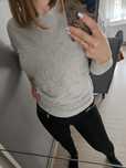 Sweter z perełkami