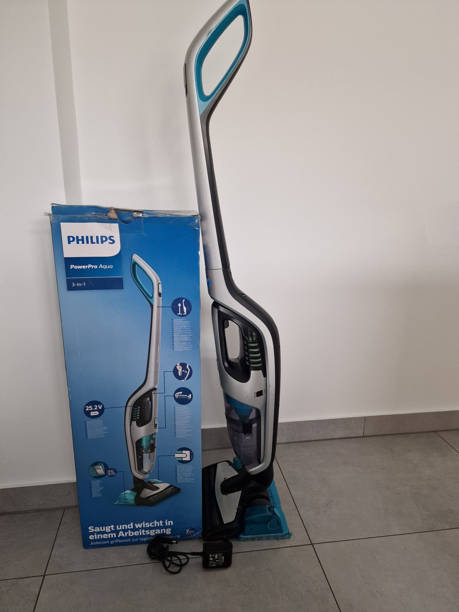 Odkurzacz bezprzewodowy Philips power aqua pro FC6408/1 25.2V