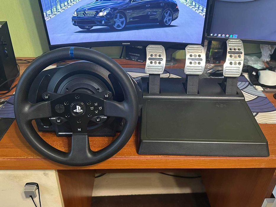 Игровой Руль Thrustmaster T300 RS GTE + Педали Thrustmaster T3PA