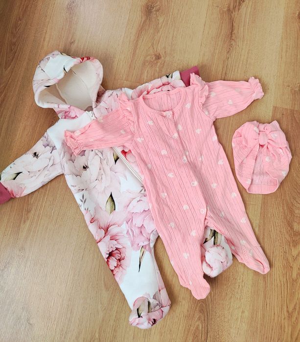 Набір на виписку для дівчинки 56 розмір