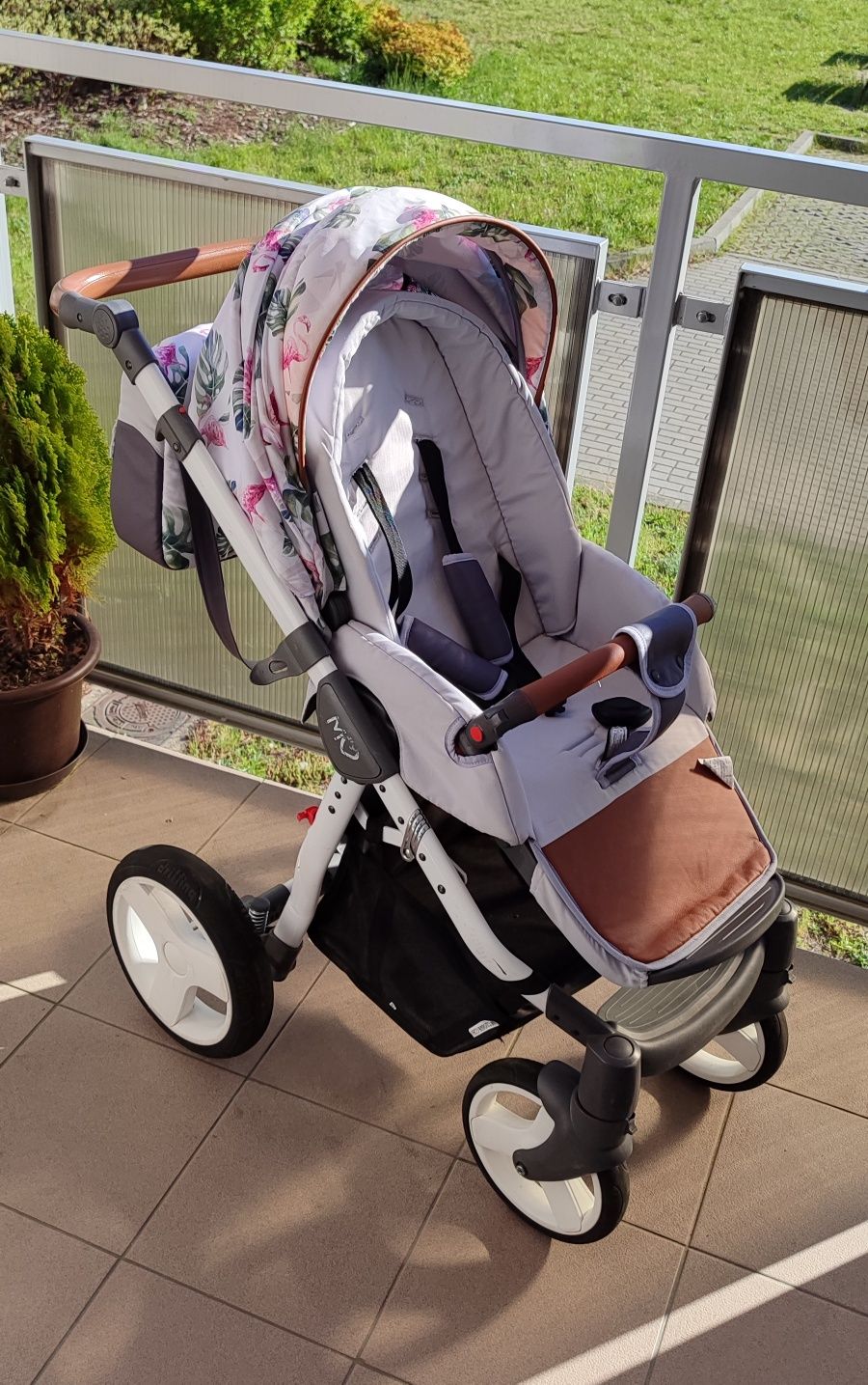 Wózek Babyactive Mommy Flamingo 11 4w1 3w1