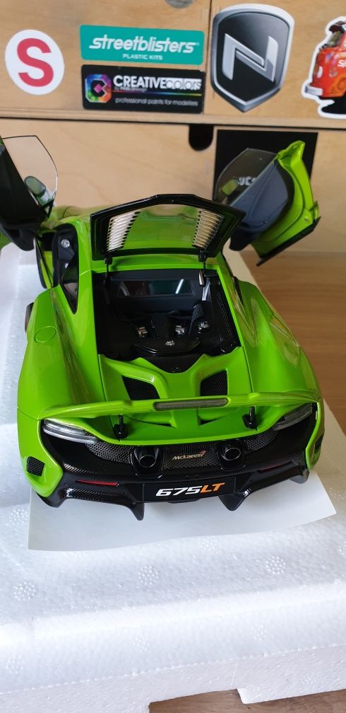 Mclaren 675lt Autoart 1:18