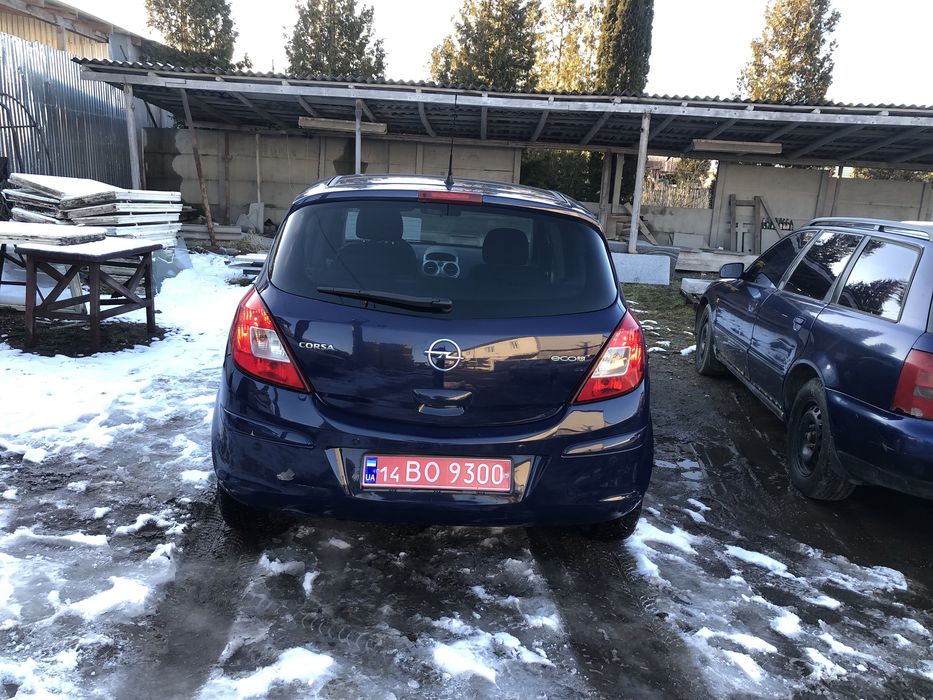 Опель корса 2010рік