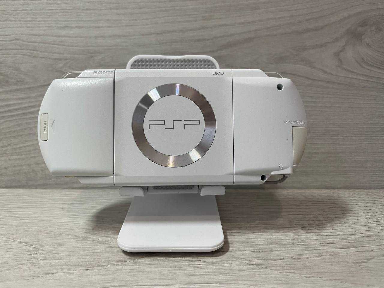 Sony PSP White 32GB + 40 Ігор  PlayStation Портативна ПСП