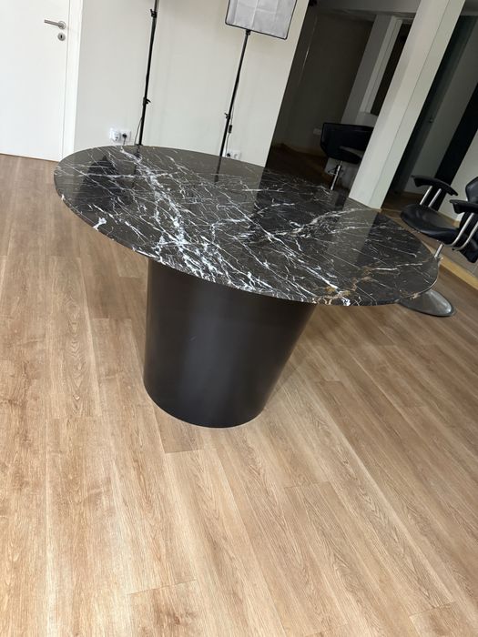 Vendo mesa jantar em pedra