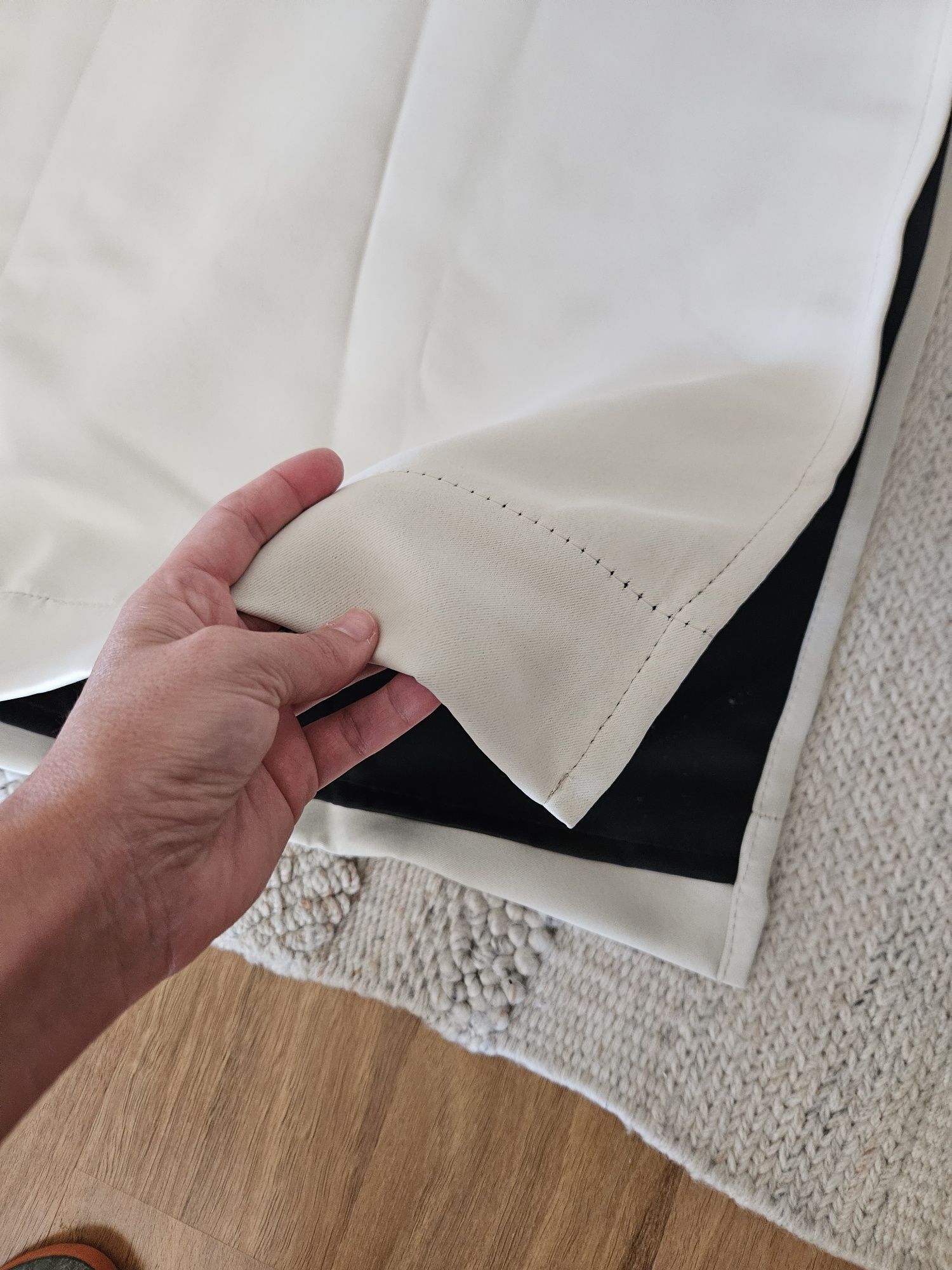 Par de cortinas blackout novas