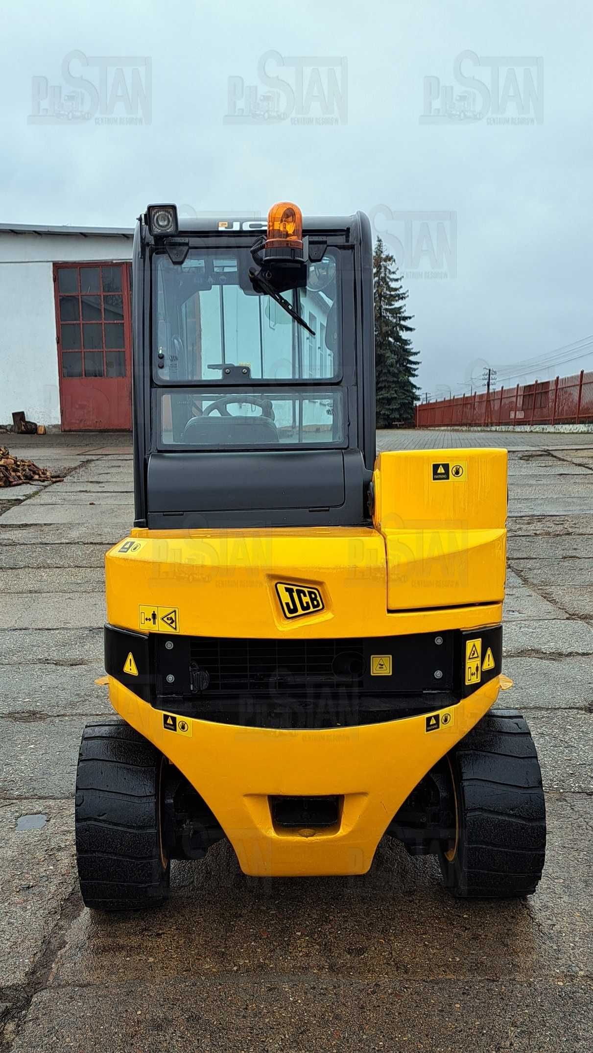 Wózek widłowy teleskopowy JCB 35 D 2009r.