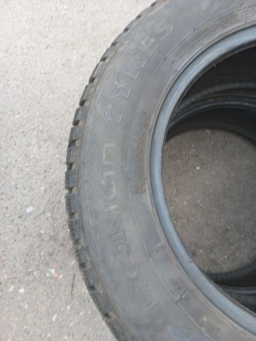 Резина шины колеса 195/65/15 Nokian