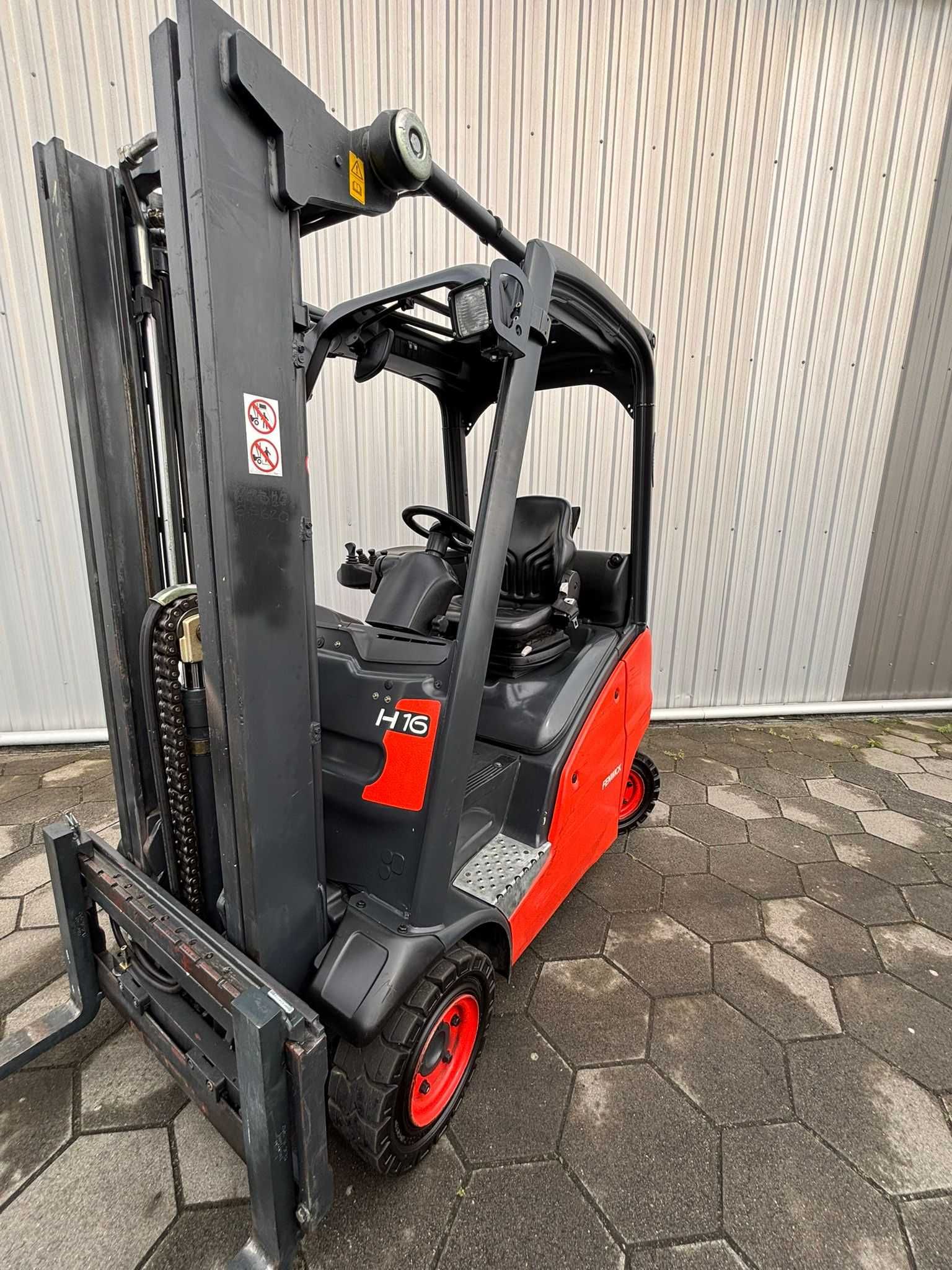 Wózek widłowy Linde H16T-01, LPG, Triplex 4640 mm, 2012 rok, 3800 mth