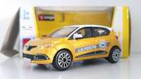 Renault Captur LaPoste
Seria City Bburago Burago 1:43