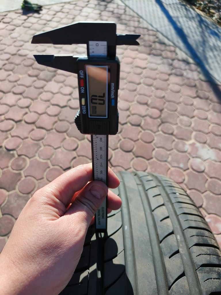 Opony letnie 235/50r17 2 sztuki