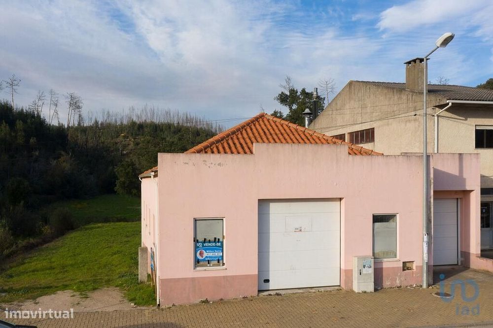 Comércio diverso em Serpins de 330,00 m2