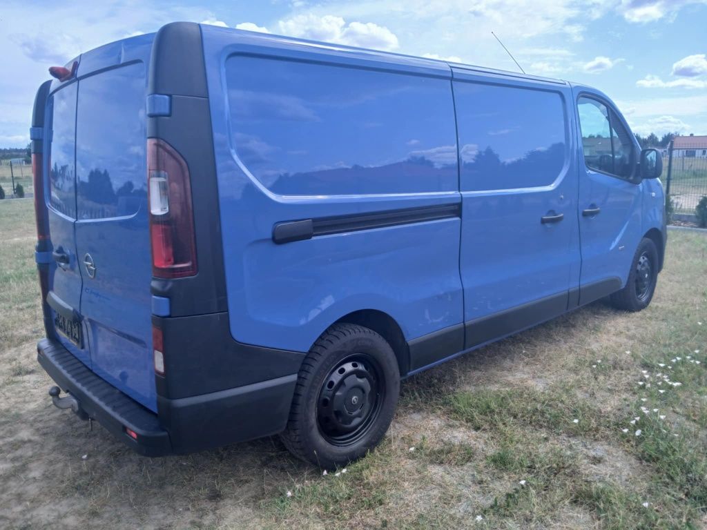 Opel Vivaro long