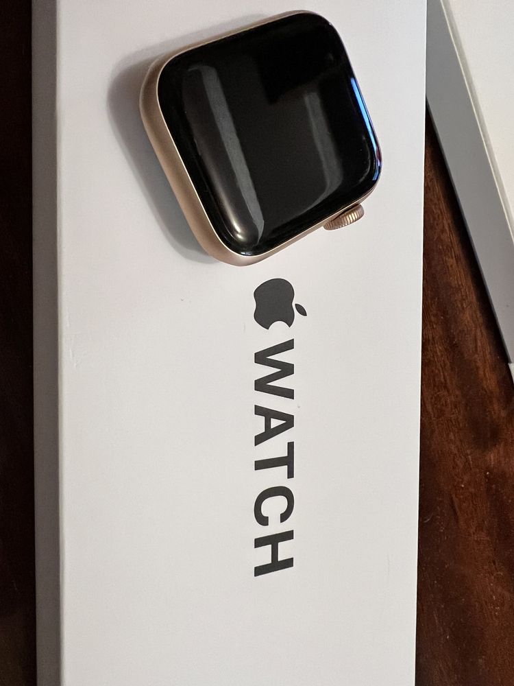 Apple Watch SE 40 mm