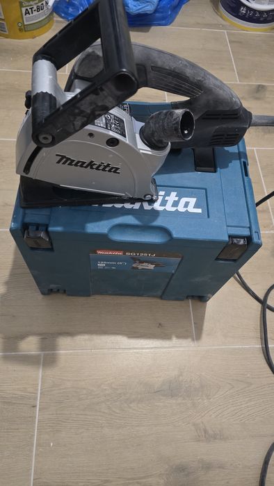 Bruzdownica Makita SG1251