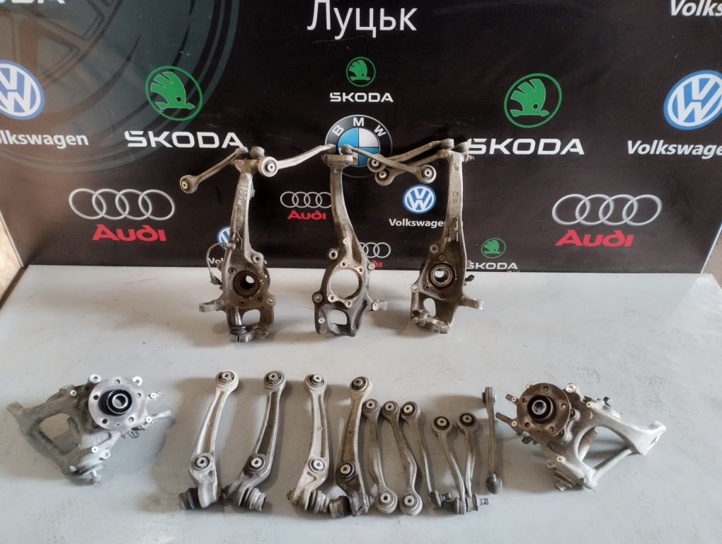 Цапфа поворотний кулак комплект ричаг Audi a4b8 q5 a5 a6c7 А4Б8 a6 c7