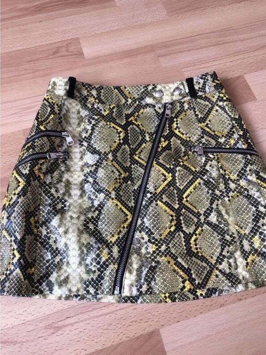 Жіноча спідниця