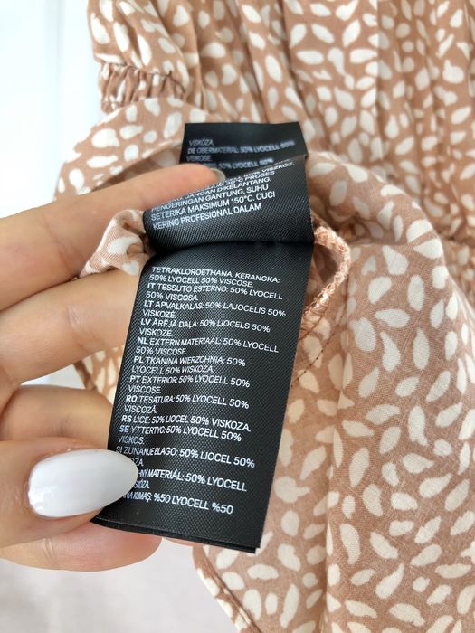 H&M bluzka falbana falbanka top beżowy dots cielisty białe plamki S