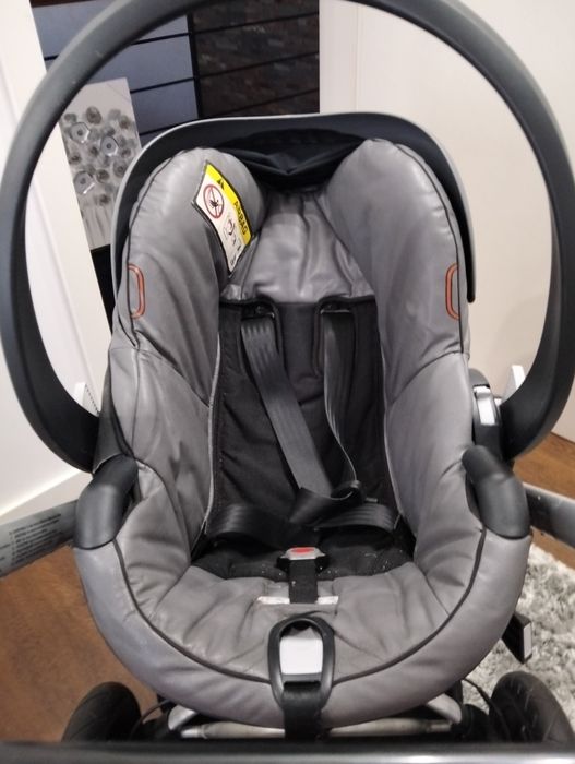 Conjunto de carrinho e ovo