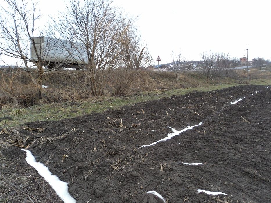 Город біля траси Чернівці-Сторожинець