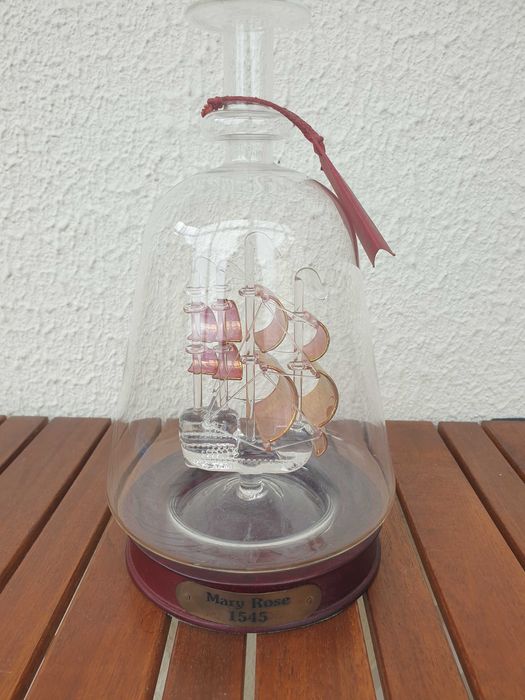 Peça decorativa em vidro "DUNELM GLASS SCULPTURES"