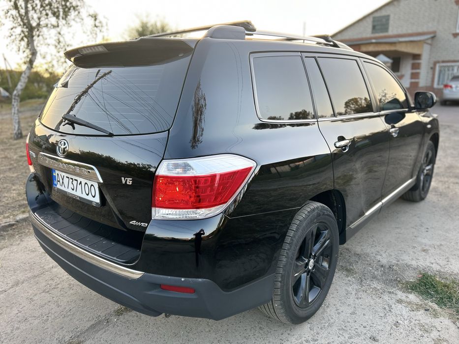 Продам Toyota Highlander