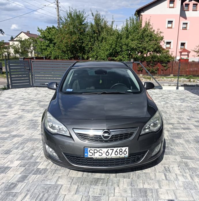 Opel Astra 2011r