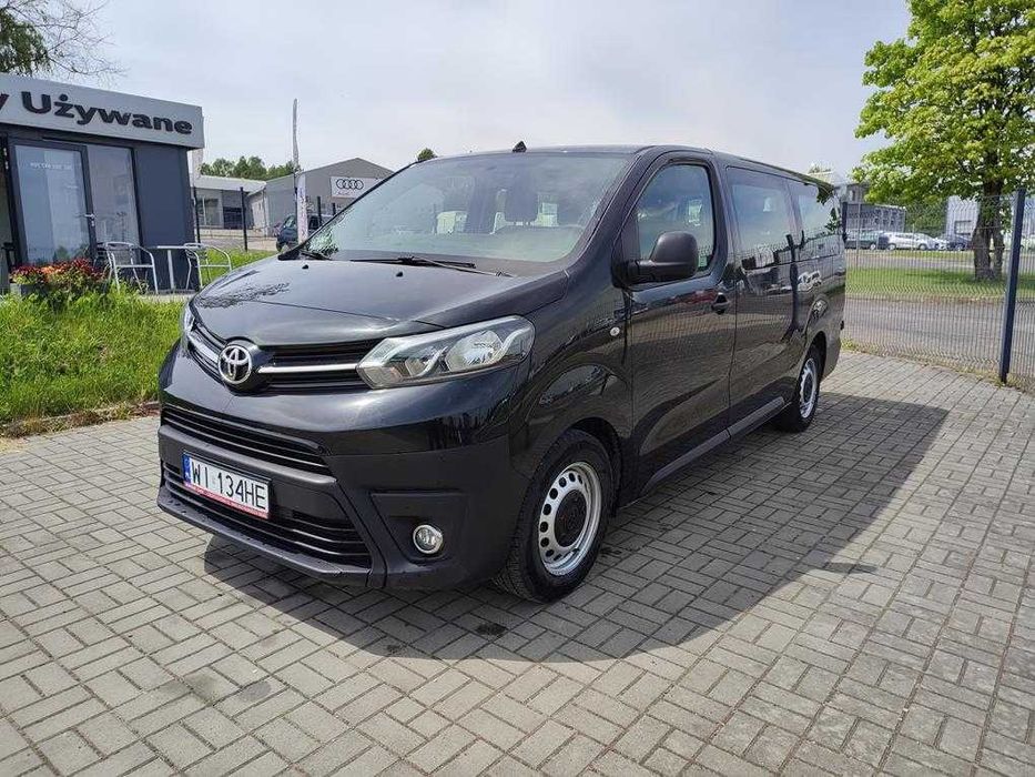 Wynajem Peugeot Traveller LONG 9 osób Toyota Proace LONG 9 osób