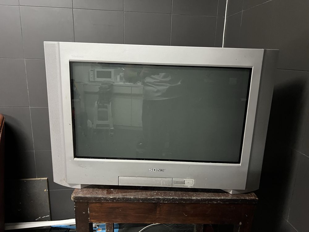 Televisor antigo Sony e/ou Samsung