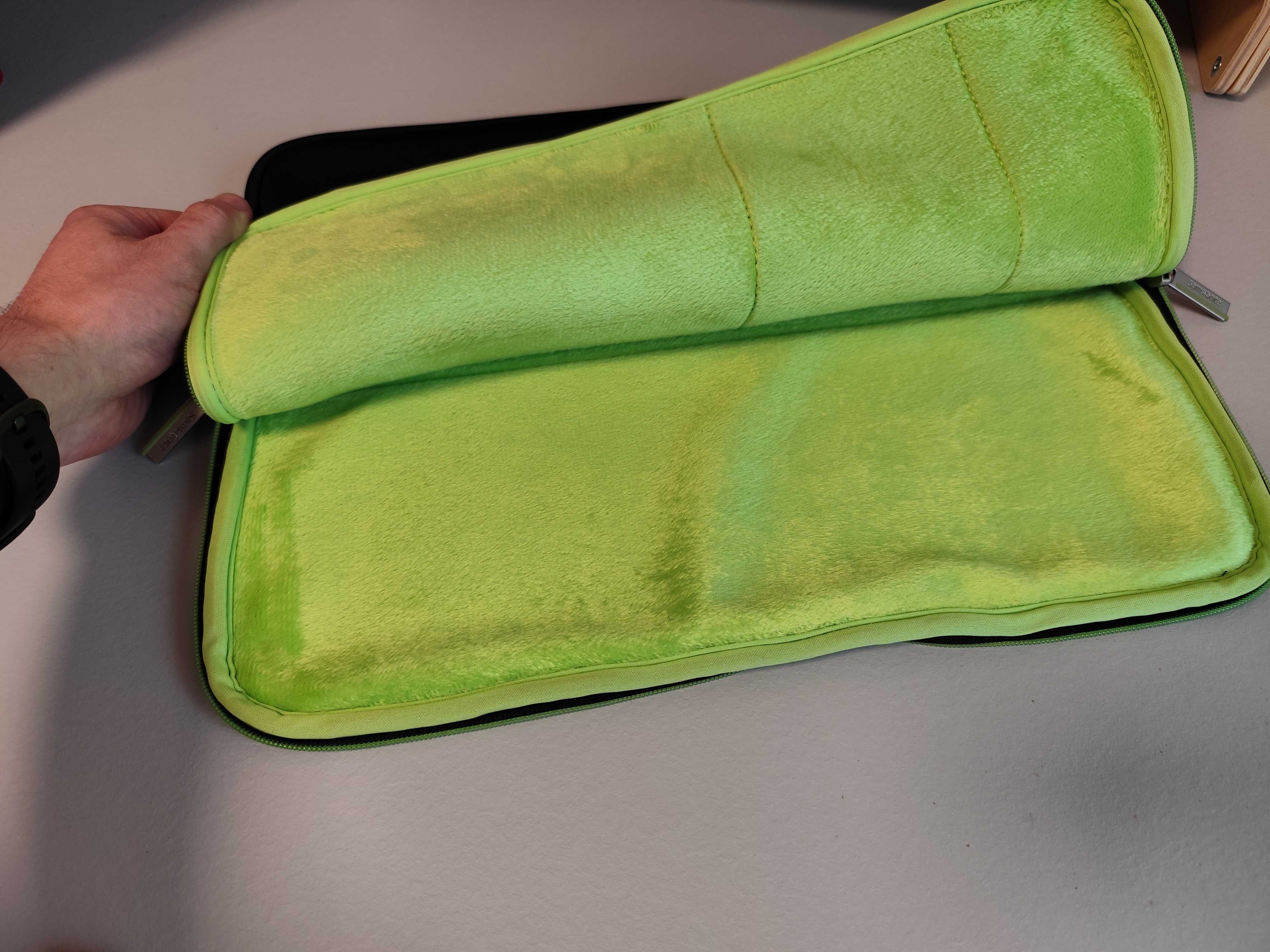 Czarno-zielony pokrowiec na laptopa Samsonite Airglow Sleeves 15.6"