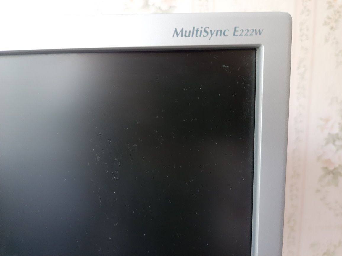 Монітор NEC MyltiSync E222W