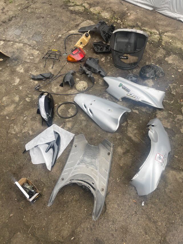 Запчастини до Honda dio 34-35