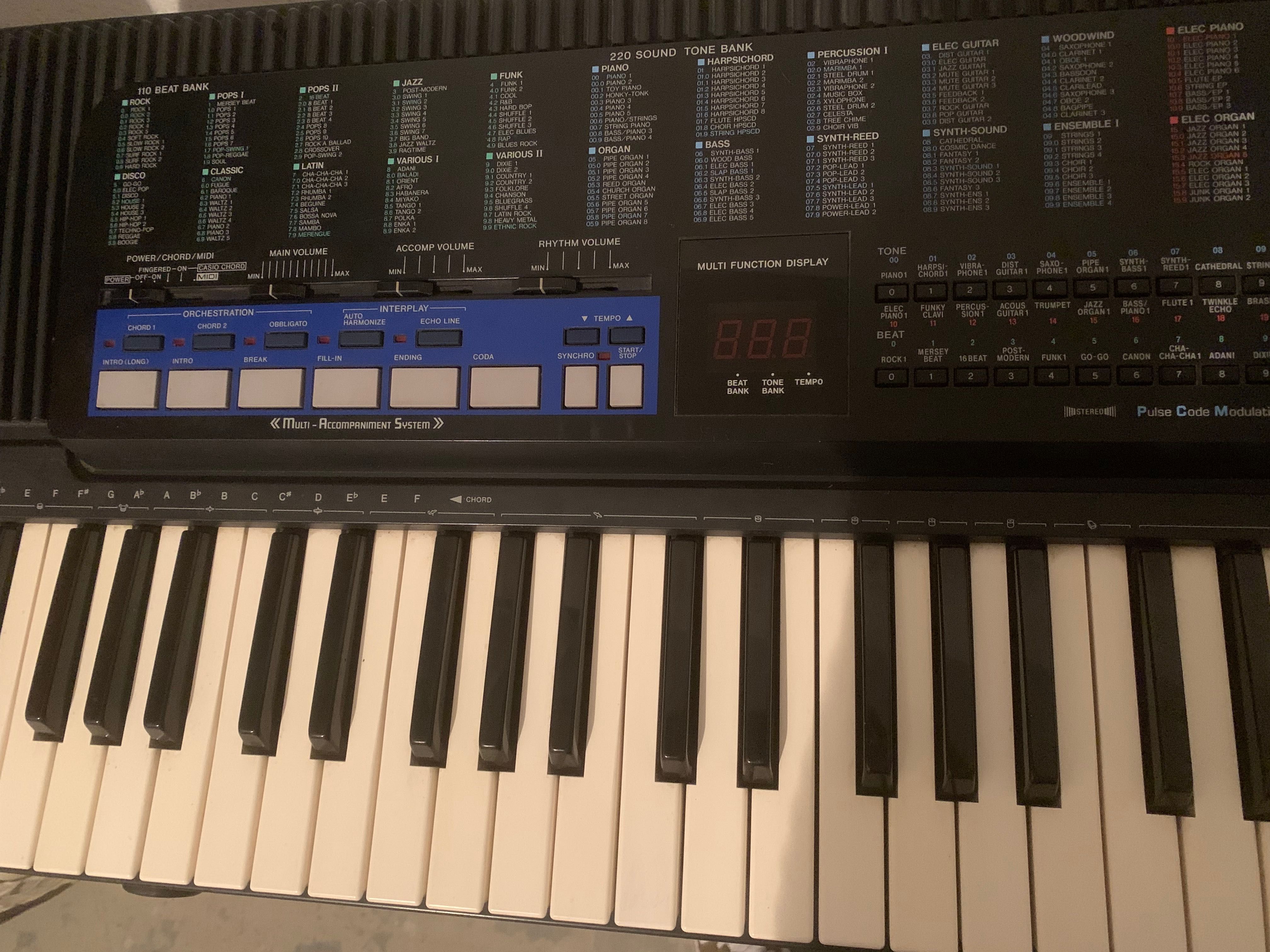 Teclado Casio Tone Bank CT-670