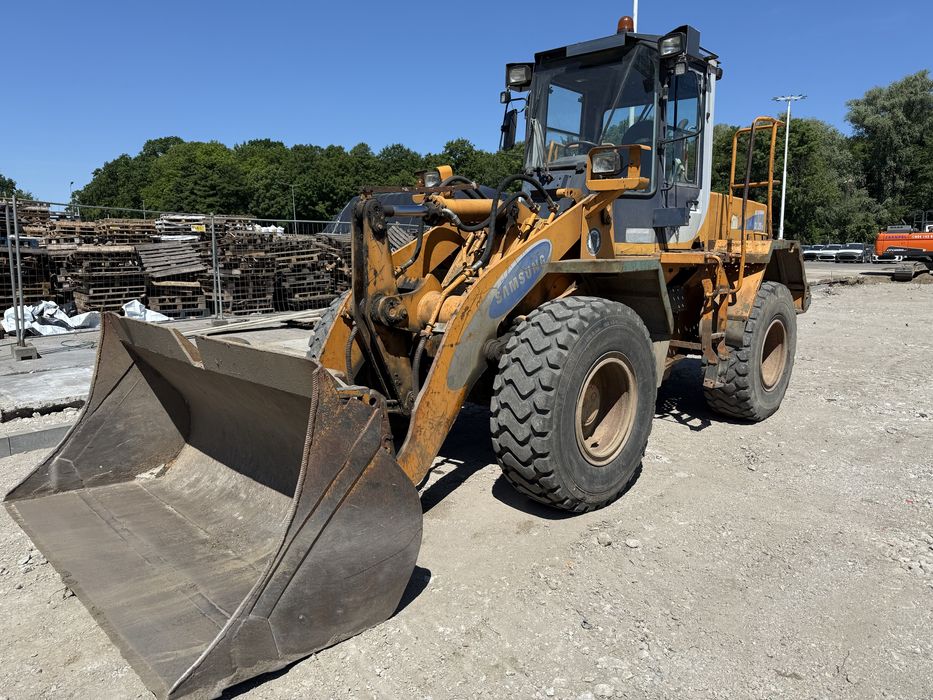 Ladowarka kołowa samsung l-120