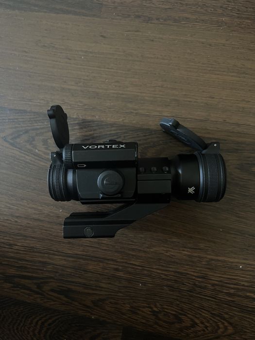 Приціл коліматорний Vortex StrikeFire II