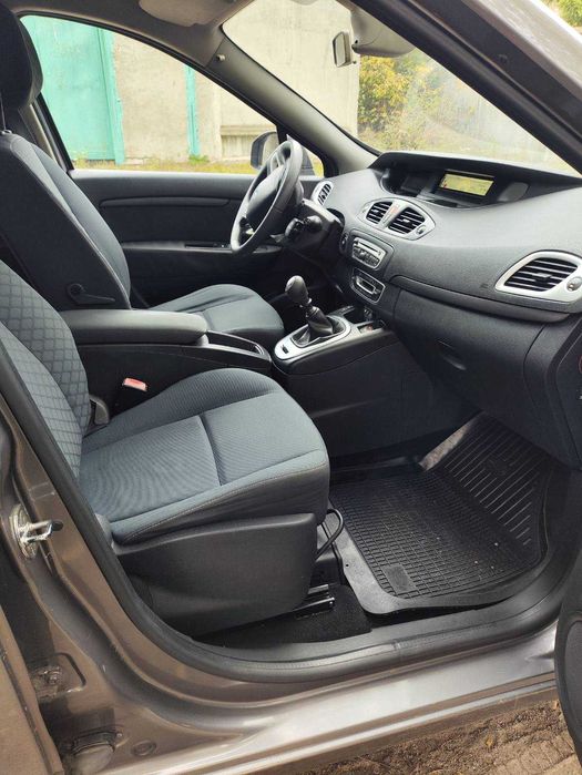 Renault Megane Scenic 2010 (Рено сценік 2010)