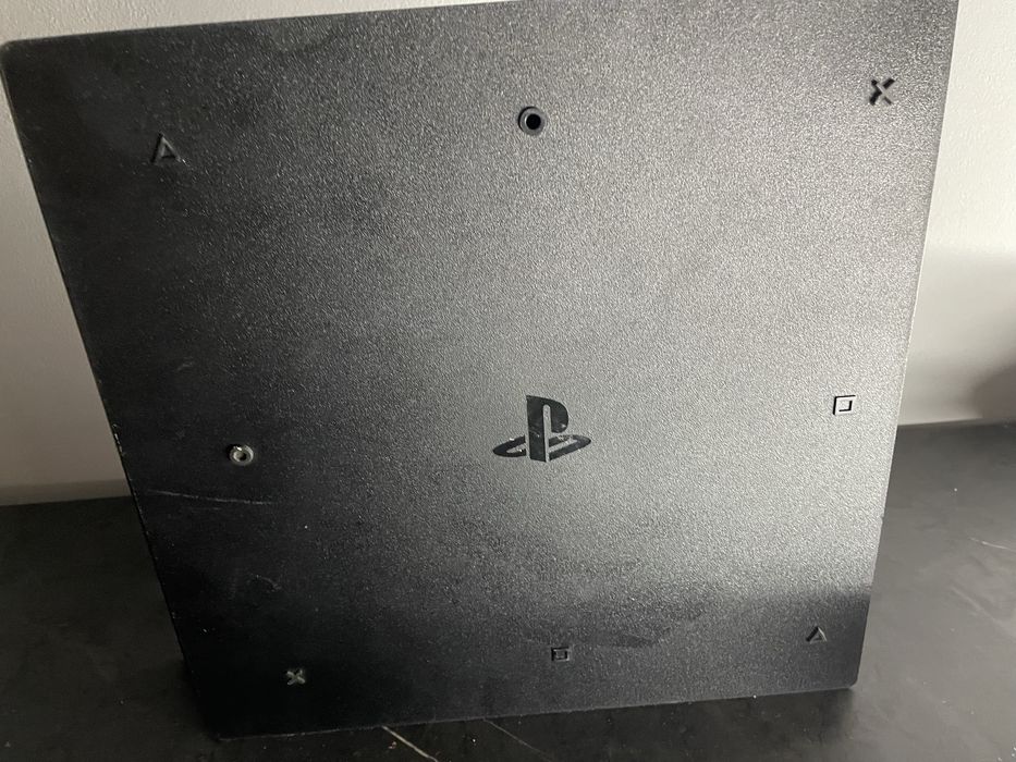 Playstation 4 pro 1TB