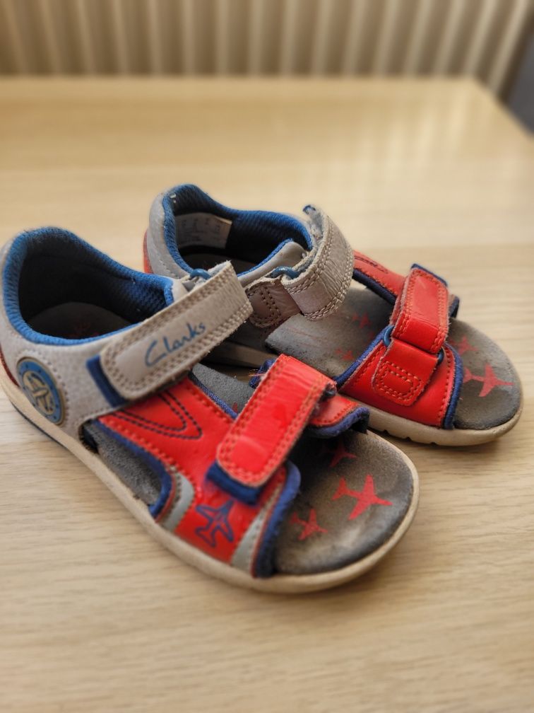 Sandały chłopięce świecące Clarks rozm. 25
