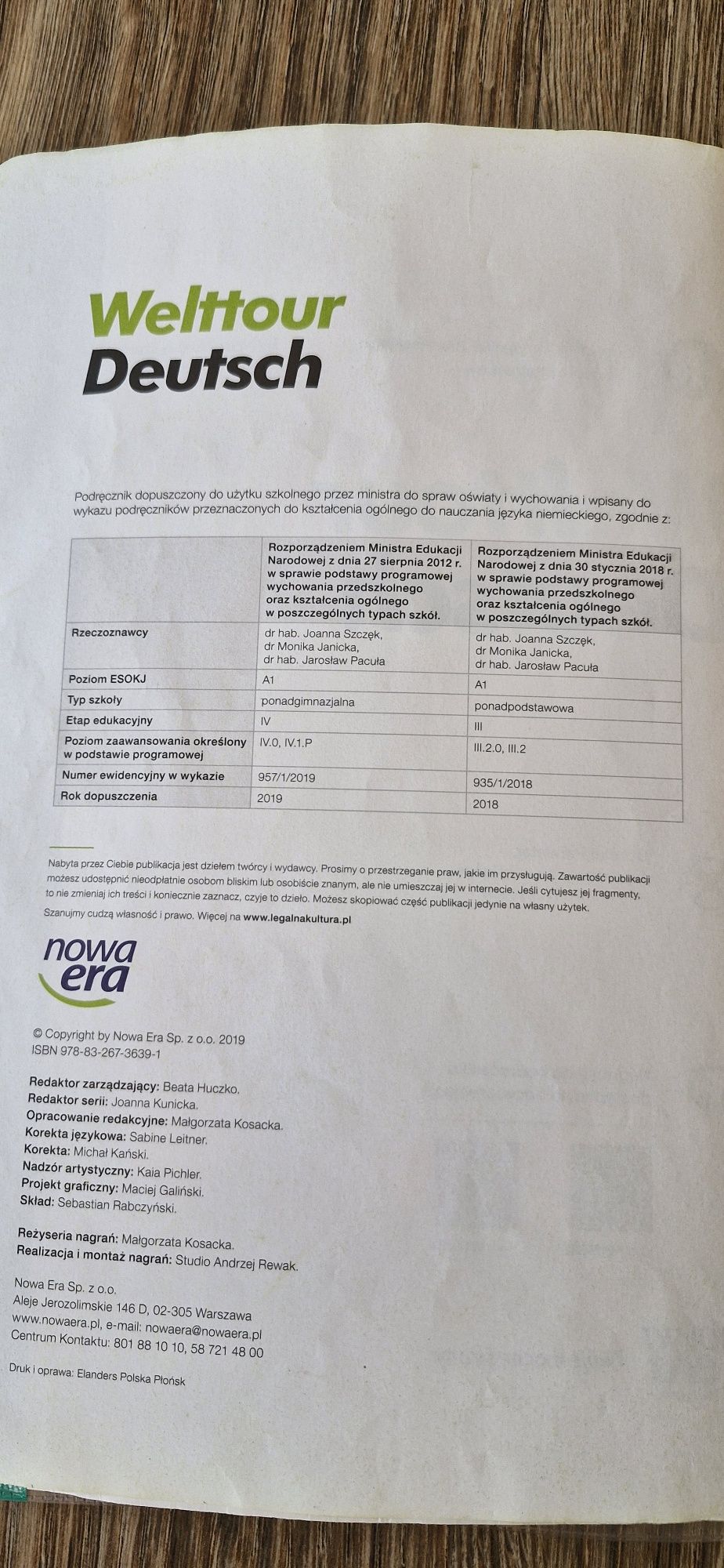 Podręcznik do 1 klasy liceum I technikum.  Welttour Deutsch.