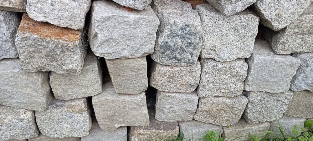 Kostka granitowa