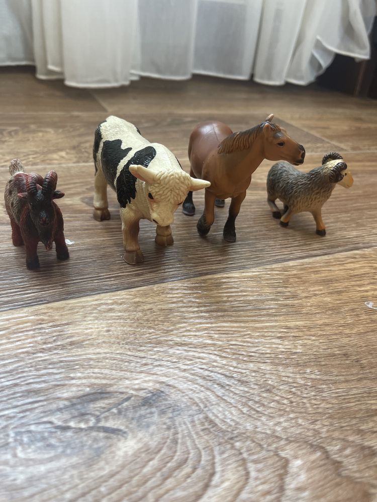 Свійські тварини schleich