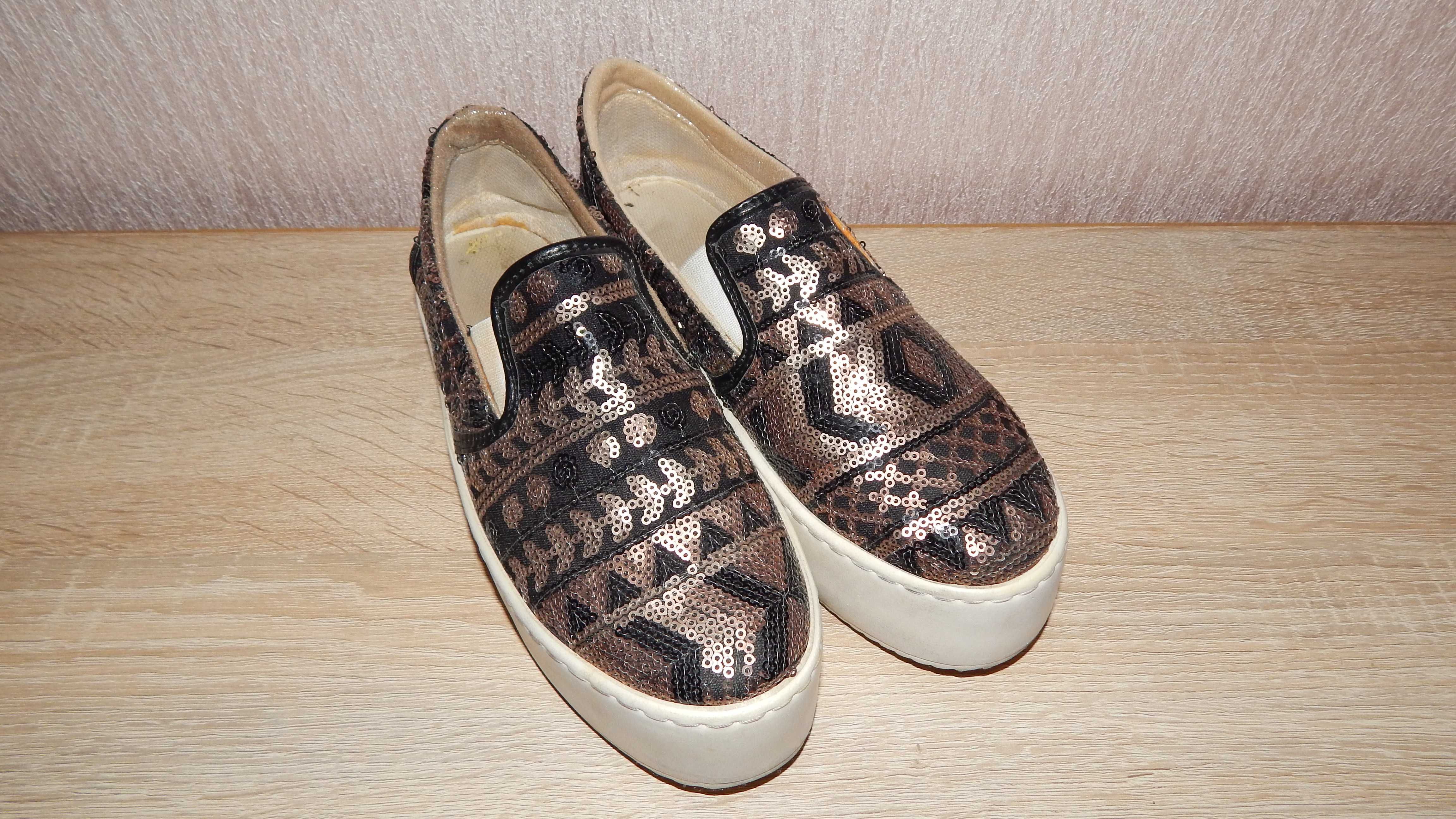 Cлипоны, сникерсы, мокасины
