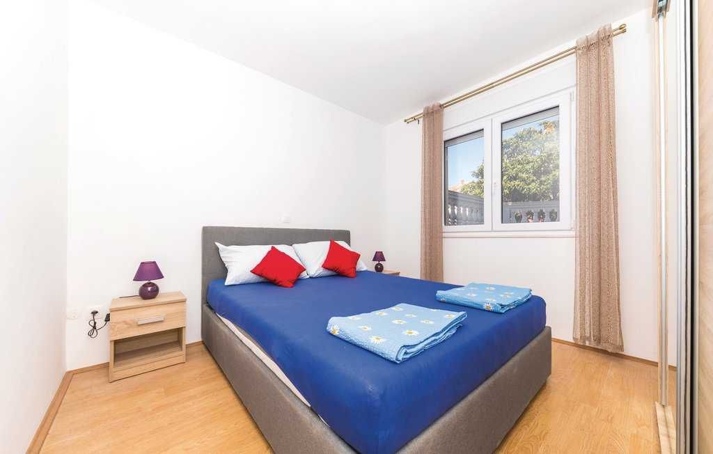 Wakacje w Chorwacji, okolice miasta Trogir, apartament dla 8 osób,